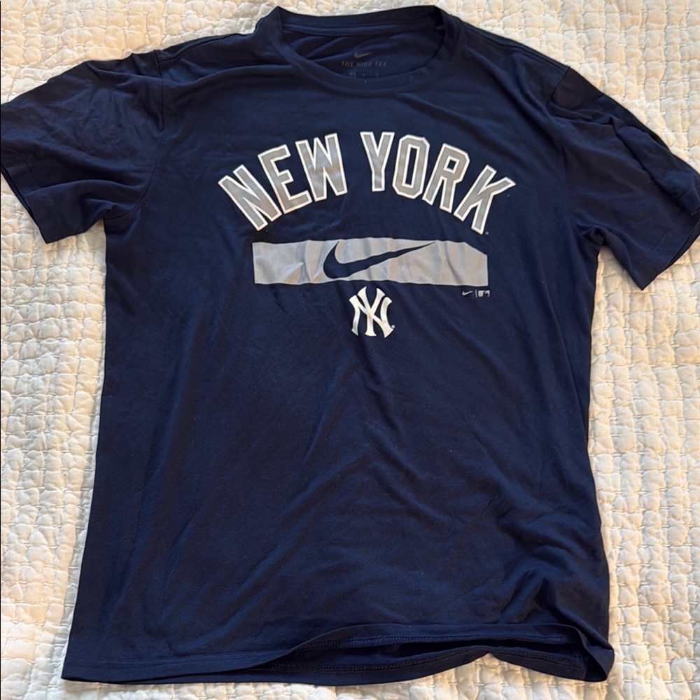 Nike Dri-fit NY Yankees tee